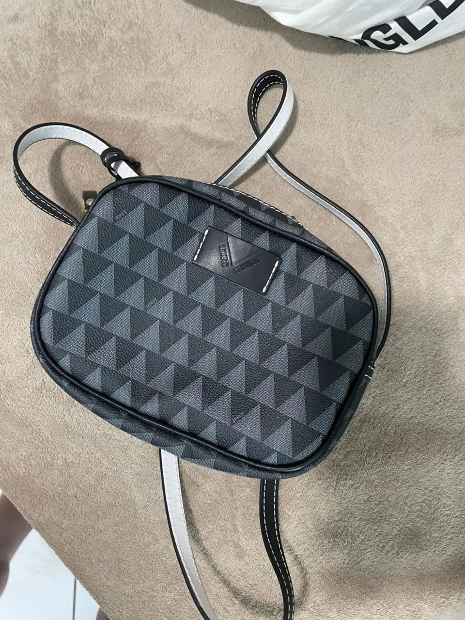 bolsa da schutz casaco da nike e boné  - Foto 4