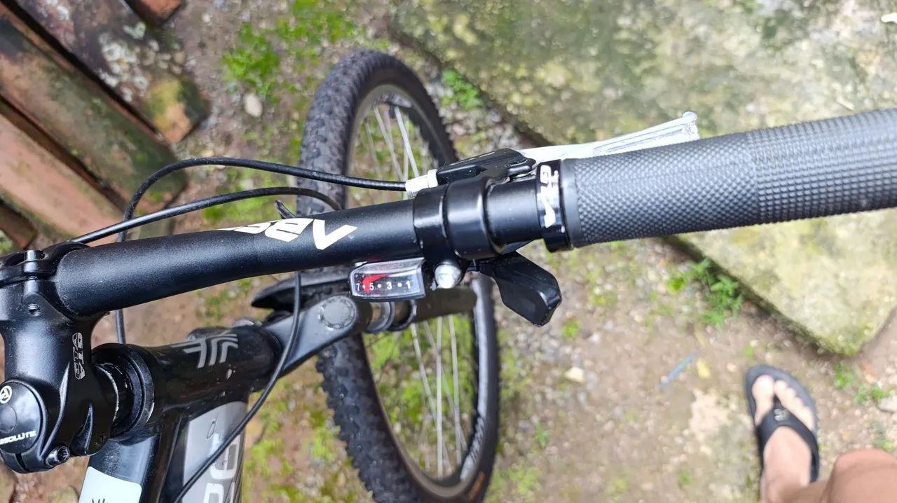Bicicleta aro 26 - Foto 5