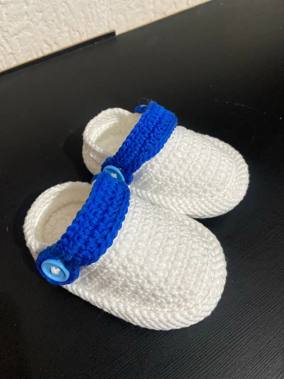 Crocs de crochê feito a Mão de 0 a 3 meses - Foto 2