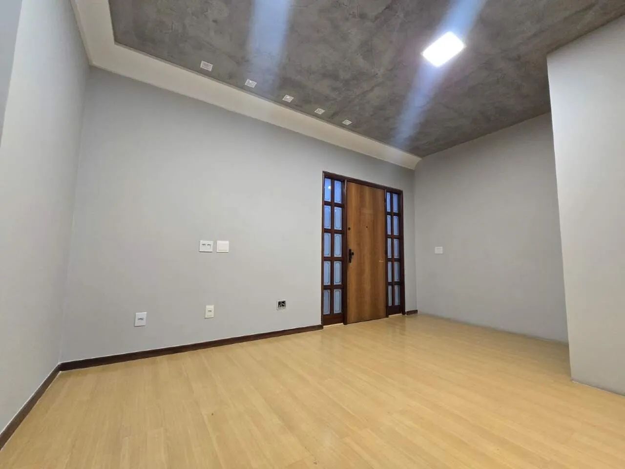 Sala comercial para alugar no Ed. Sibelius - Savassi BH - Foto 2