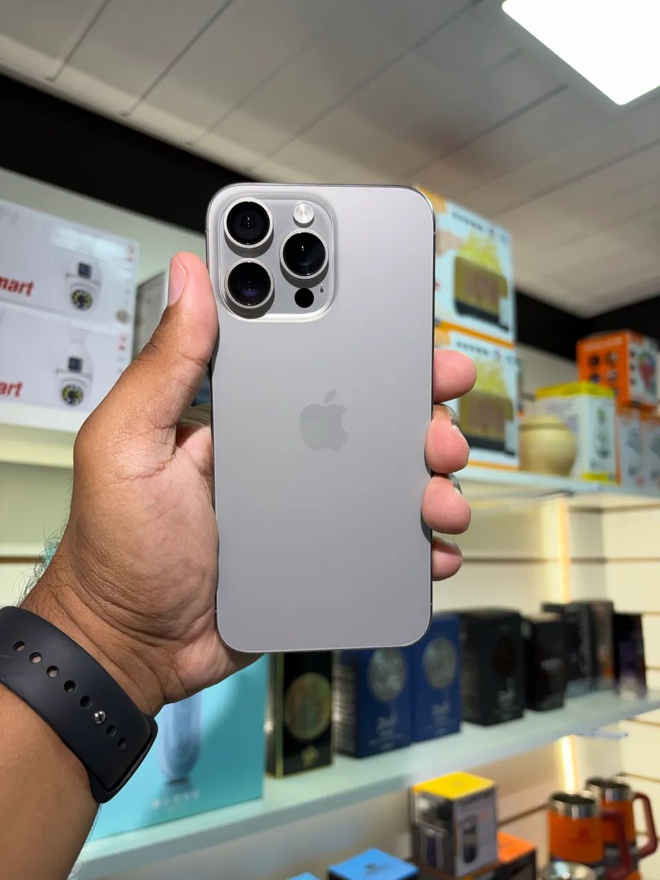 iPhone 15 pro Max 256gb - Celulares e Smartphones - Centro