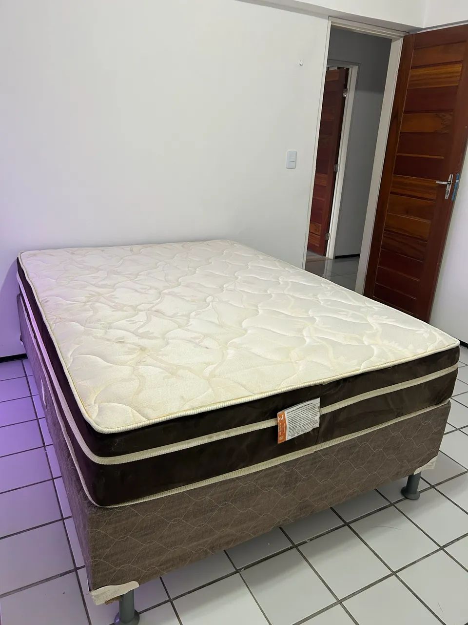 Vendo cama super conservada tamanho quem - Foto 3