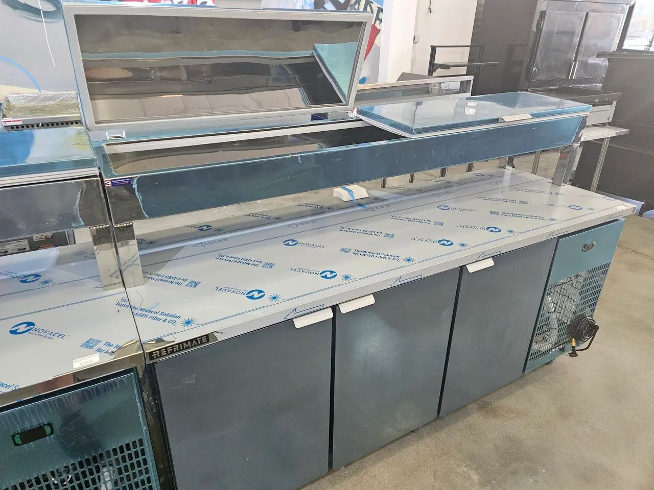 balcão de inox refrigerado 2 metros com condimentadora - novo