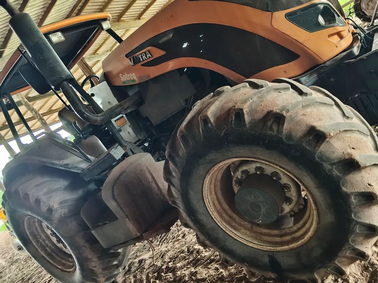 VENDO TRATOR VALTRA BH 194 195 CV - Foto 5