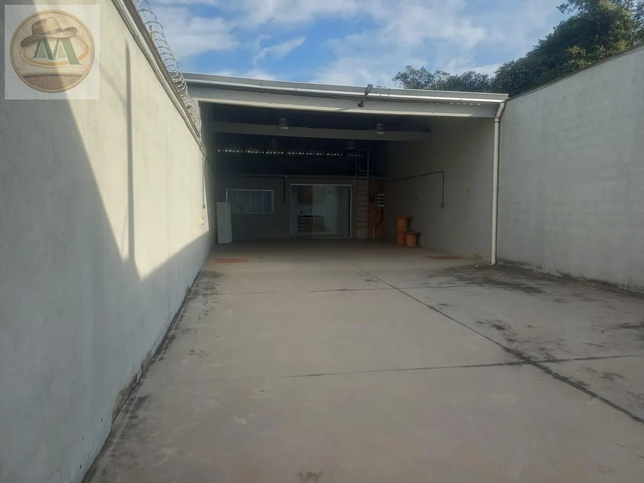 GALPAO COMERCIAL em Guarapari - Espírito Santo, Santa Mônica - Foto 2