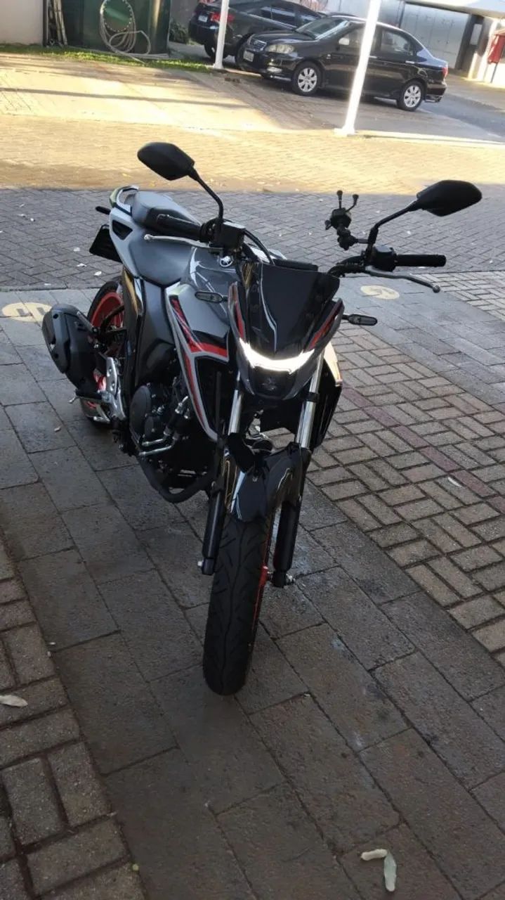 Moto prácticamente Zera