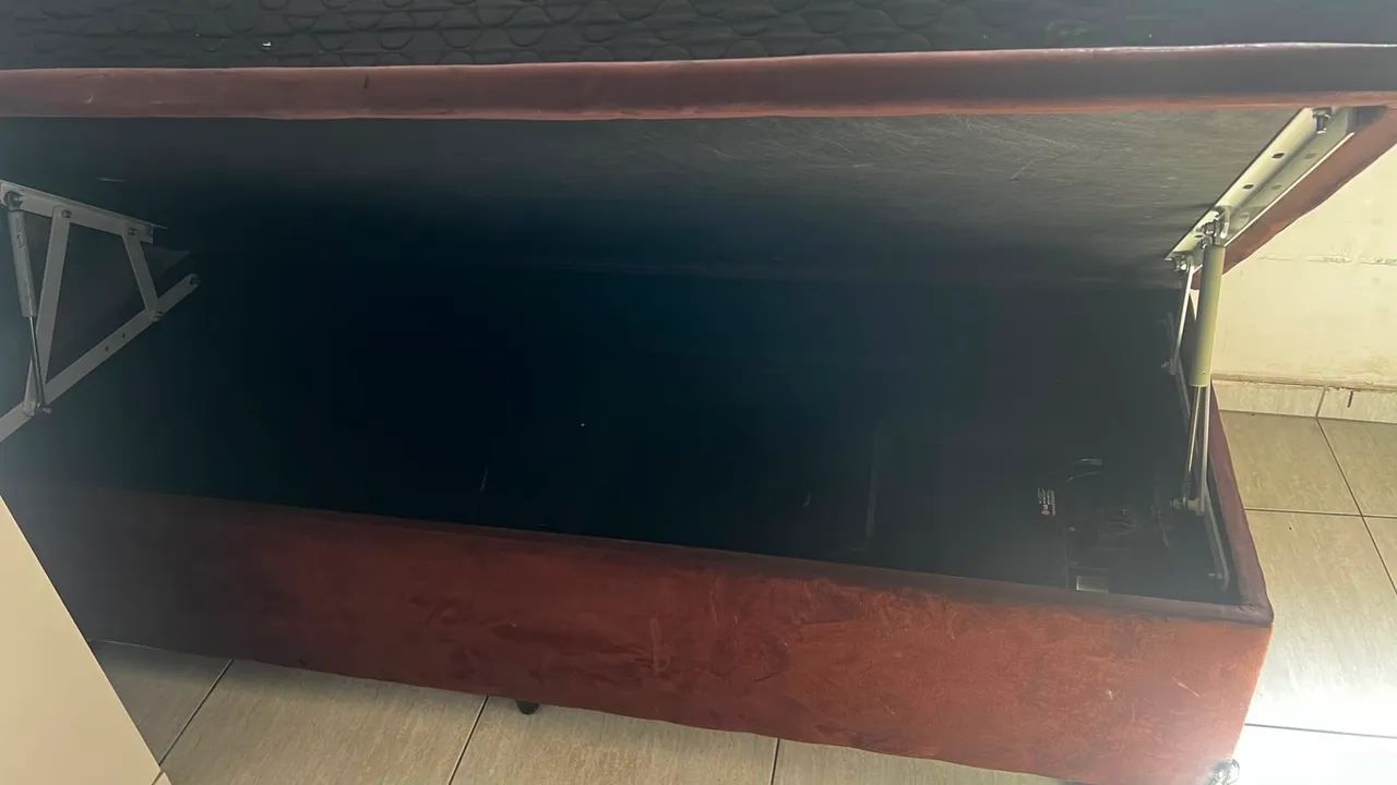 Conjunto duas camas solteiro box e baú com colchões  - Foto 3