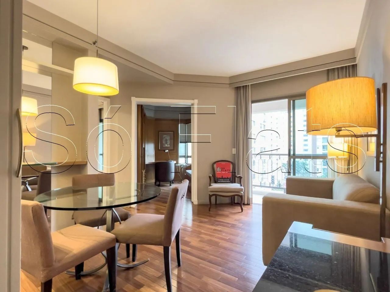 Apartamento Mobiliado no Itaim Bibi com 2 Dormitórios Próximo à Faria Lima
