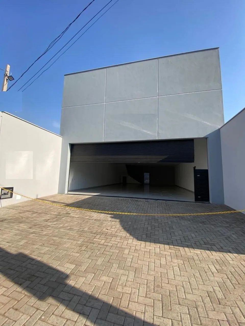 Imóvel comercial à venda na Avenida Barão de Serra Negra
