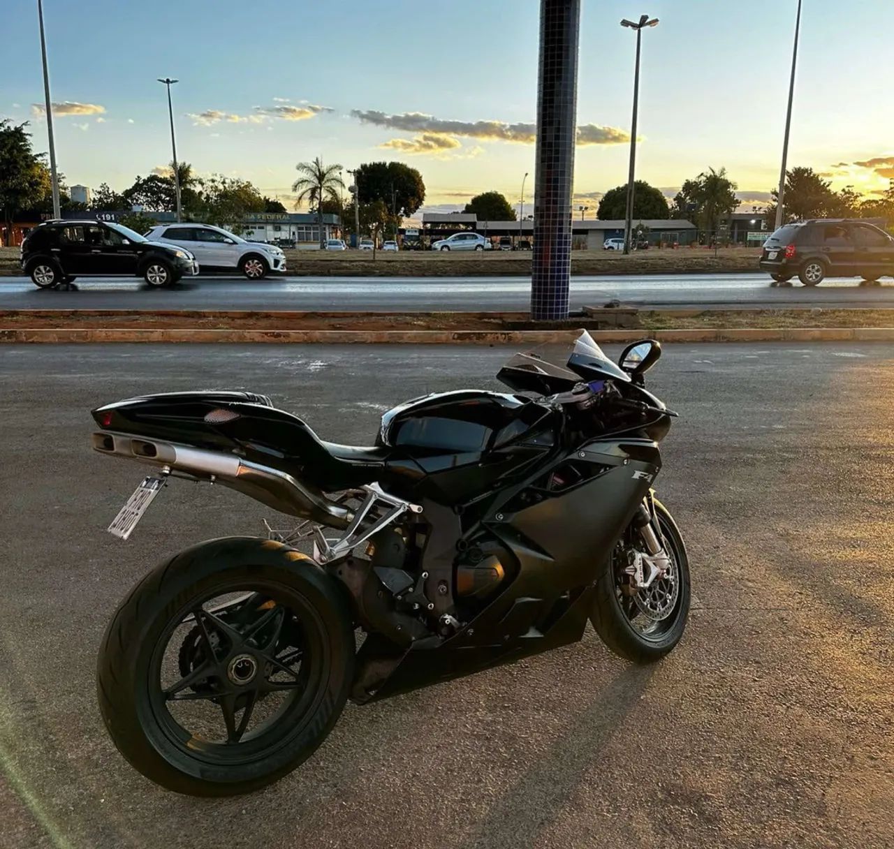 MV AGUSTA F4 2012 1000cc - Foto 3