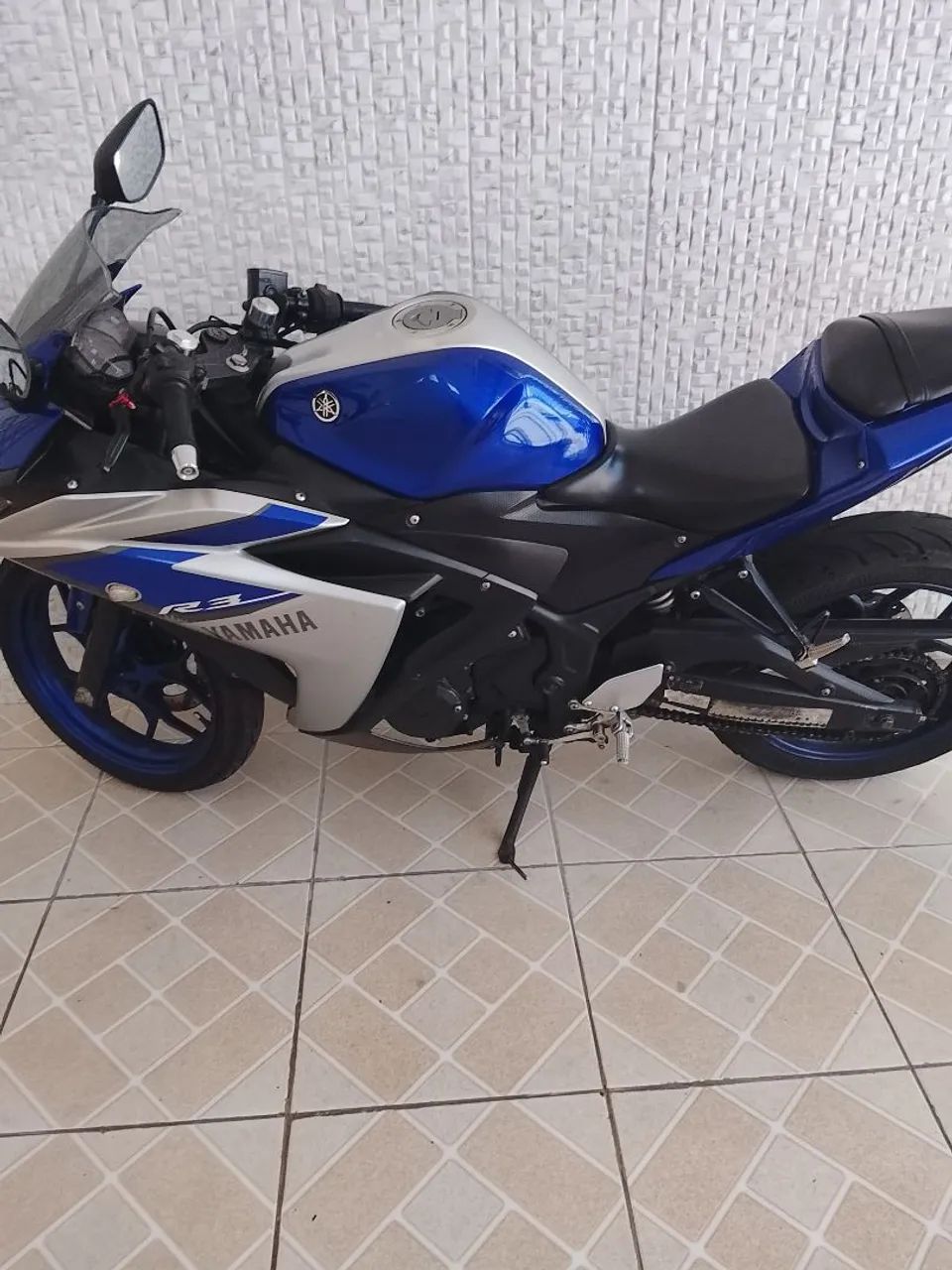 Yamaha R3