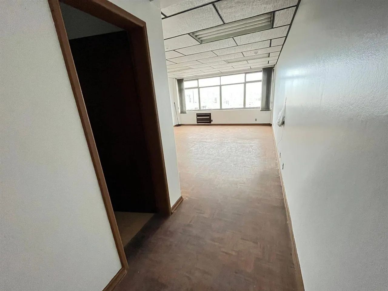 SALA COMERCIAL PARA VENDA E LOCAÇÃO NO BAIRRO CENTRO - Foto 4