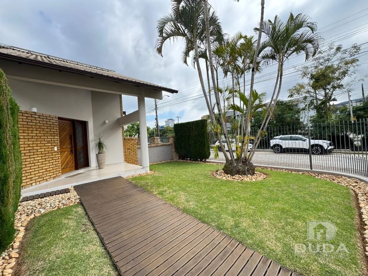 Casa Itacorubi com 4 dormitórios - Foto 3