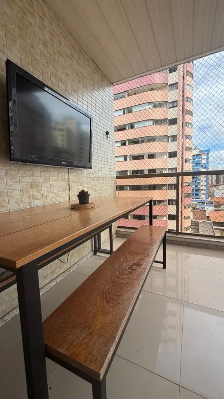 Mesa industrial ideal para varanda