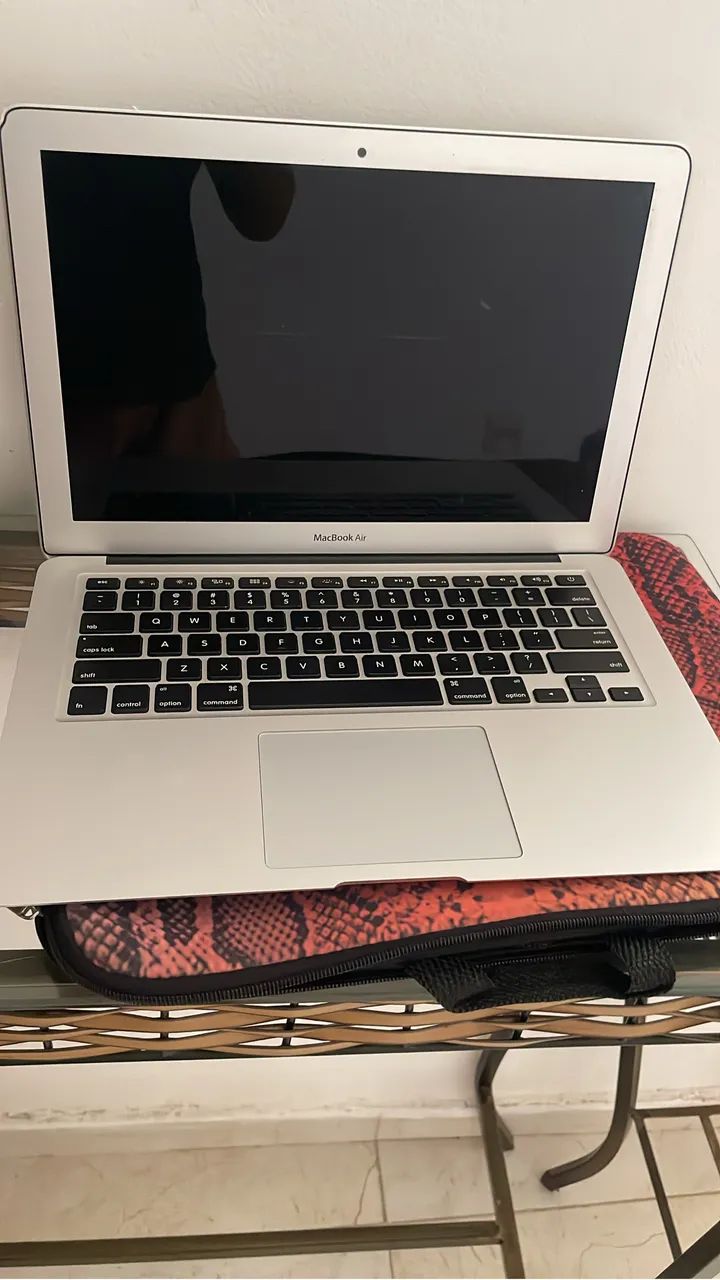 MacBook Air 13 ( 2017 ) 8GB Intel i5 138 GB HD - Notebooks - Barra