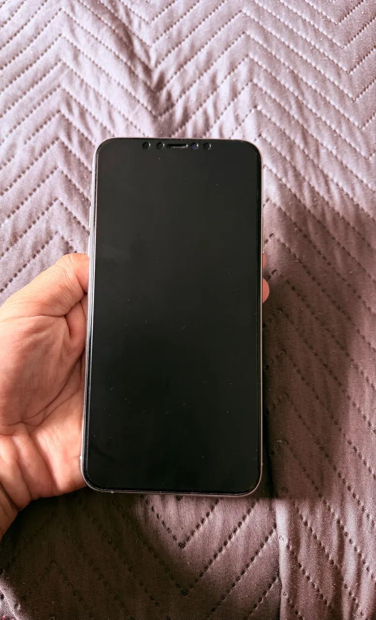 iPhone 11 pro Max em perfeito estado - Foto 2