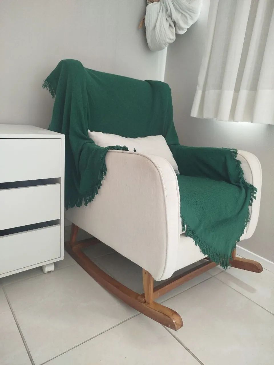 Poltrona de Amamentação Wind em Linho - Balanço | R$ 590