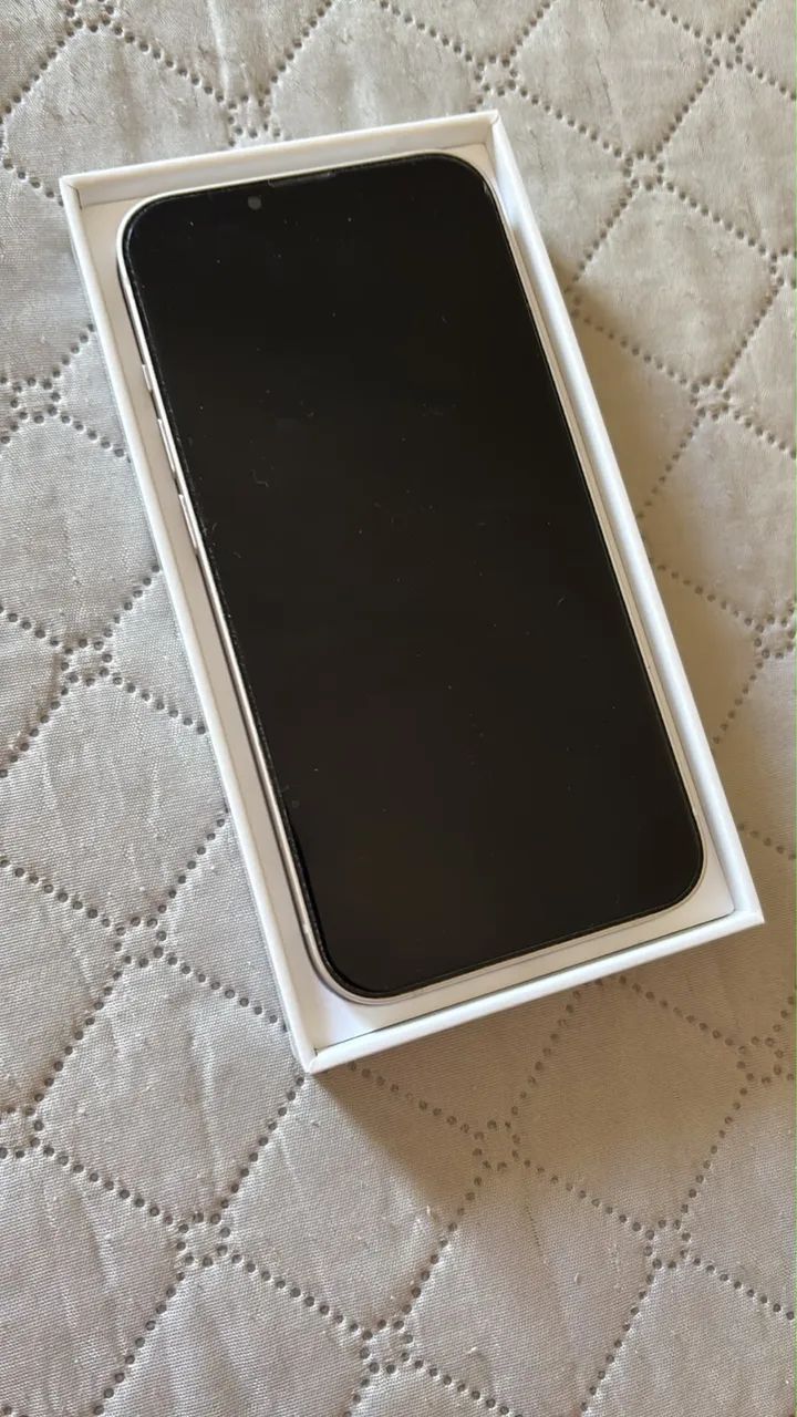 Vendo Iphone 13, 128GB, muito bem conservado.
