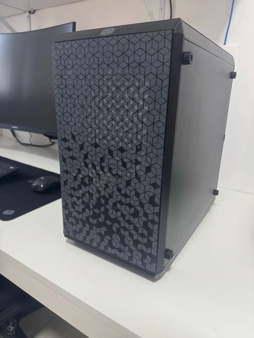 Gabinete gamer Cooler Master - Foto 2