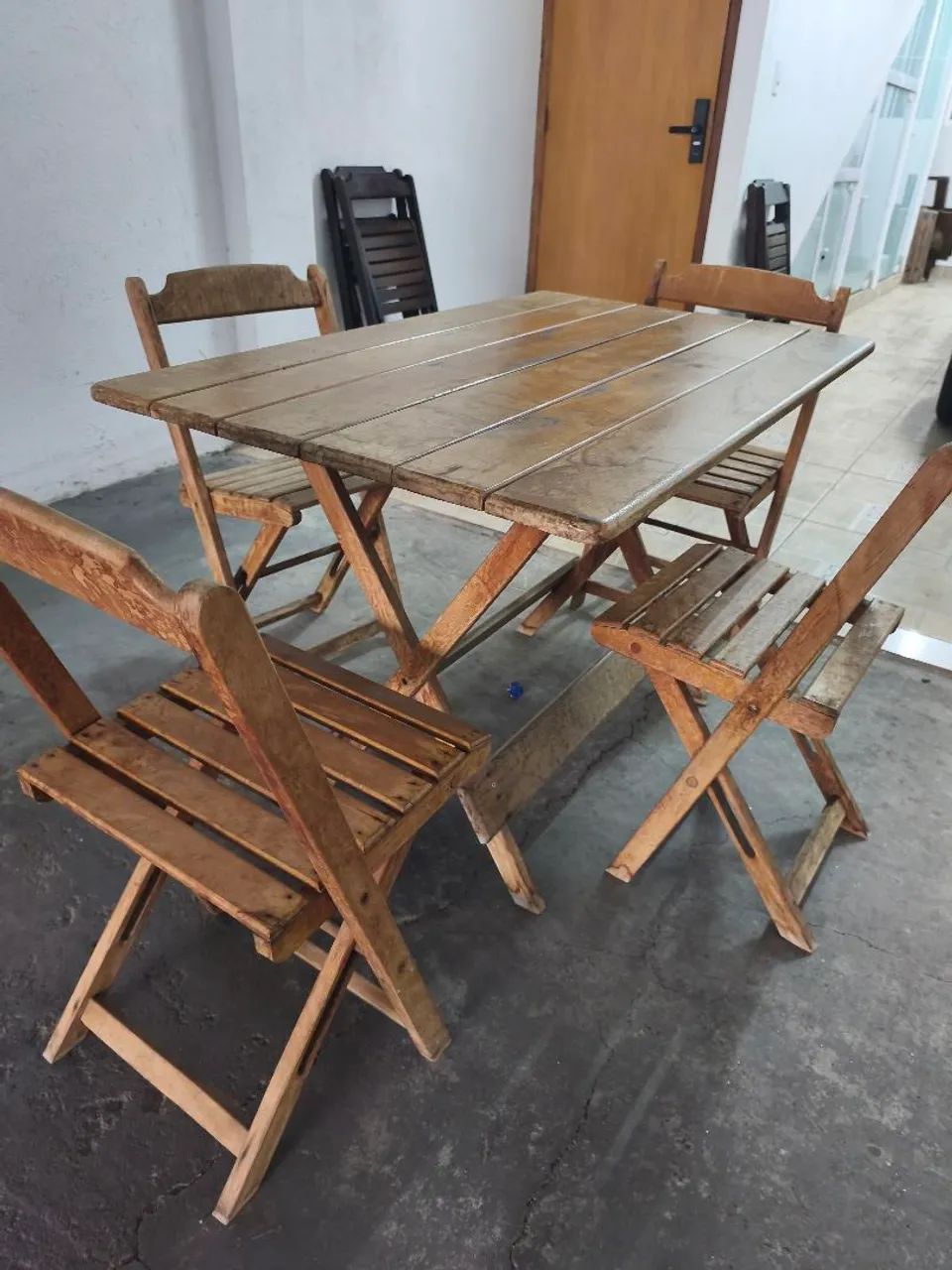 Jogo de mesa e cadeiras dobráveis  - Foto 2