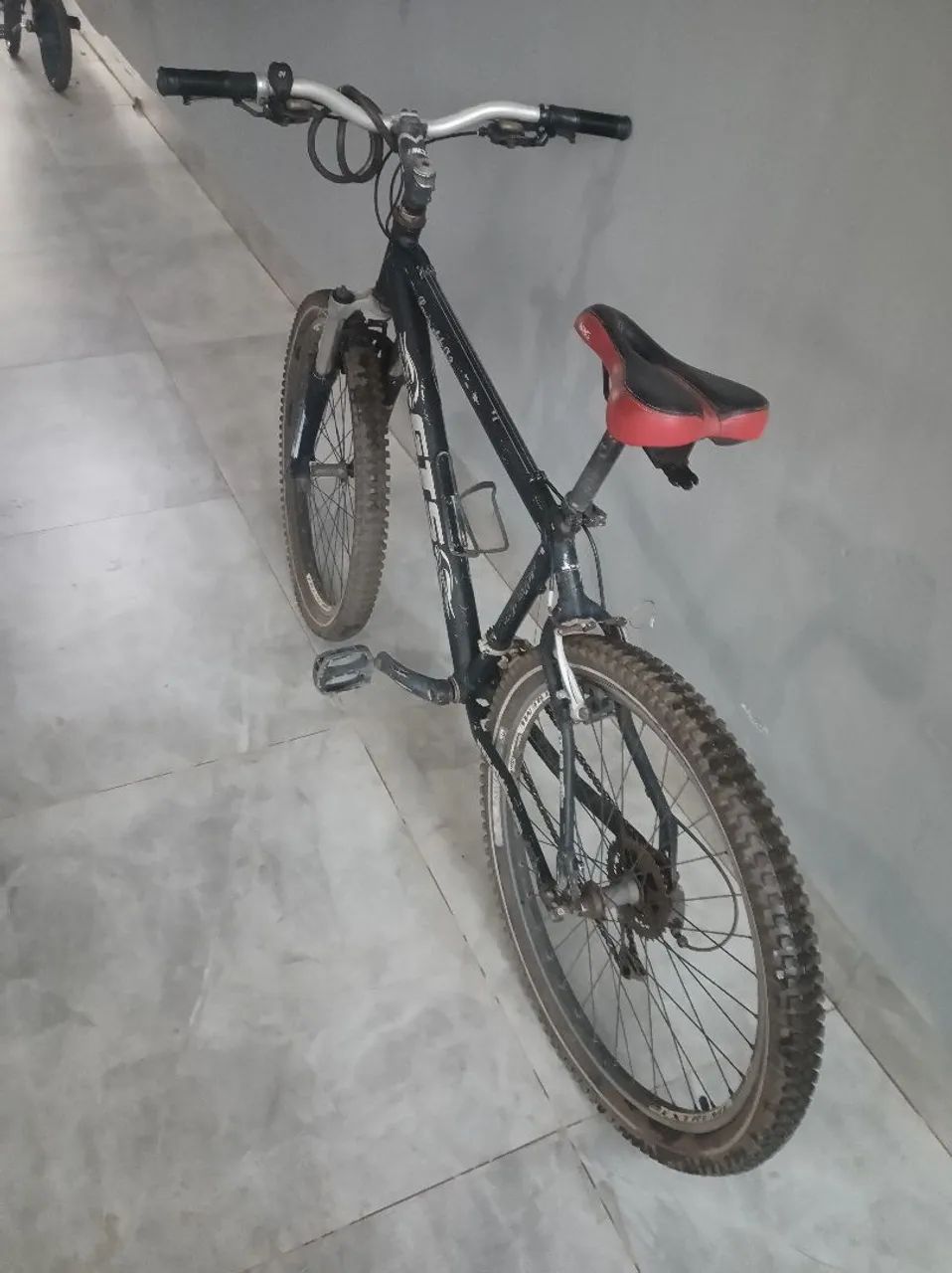 Bicicleta GT alumínio Aro 26 - Foto 2