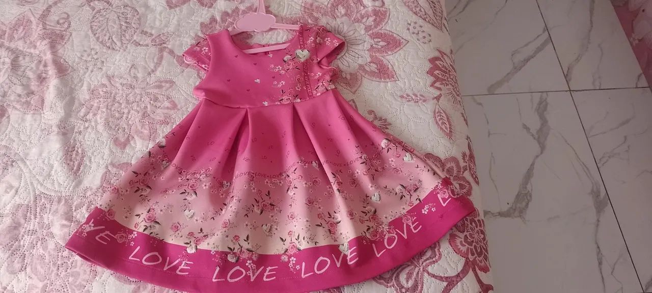Dois vestidos lindos