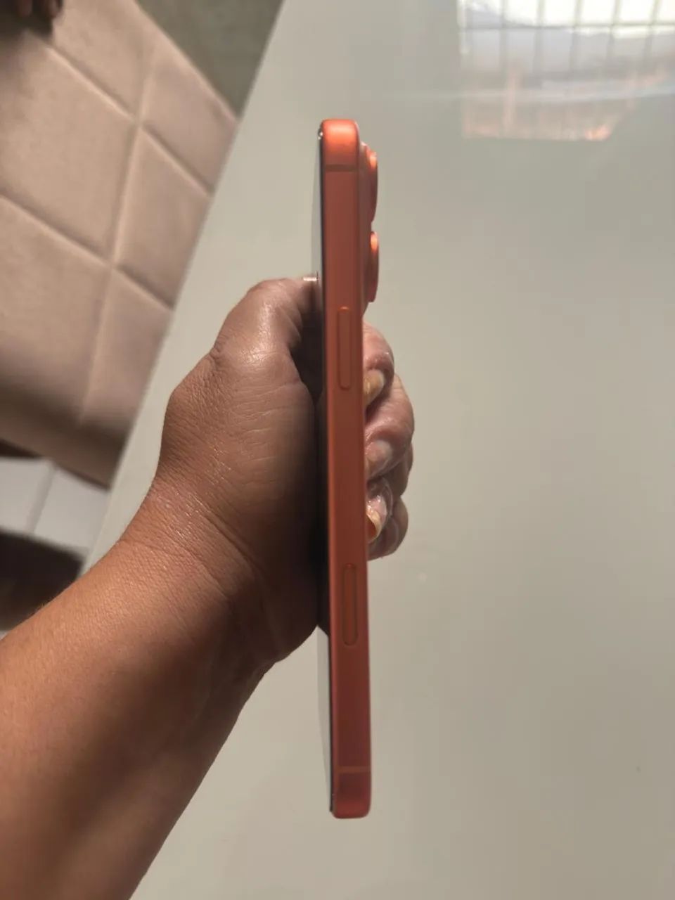 Vendo celular 17 pro Max  - Foto 2