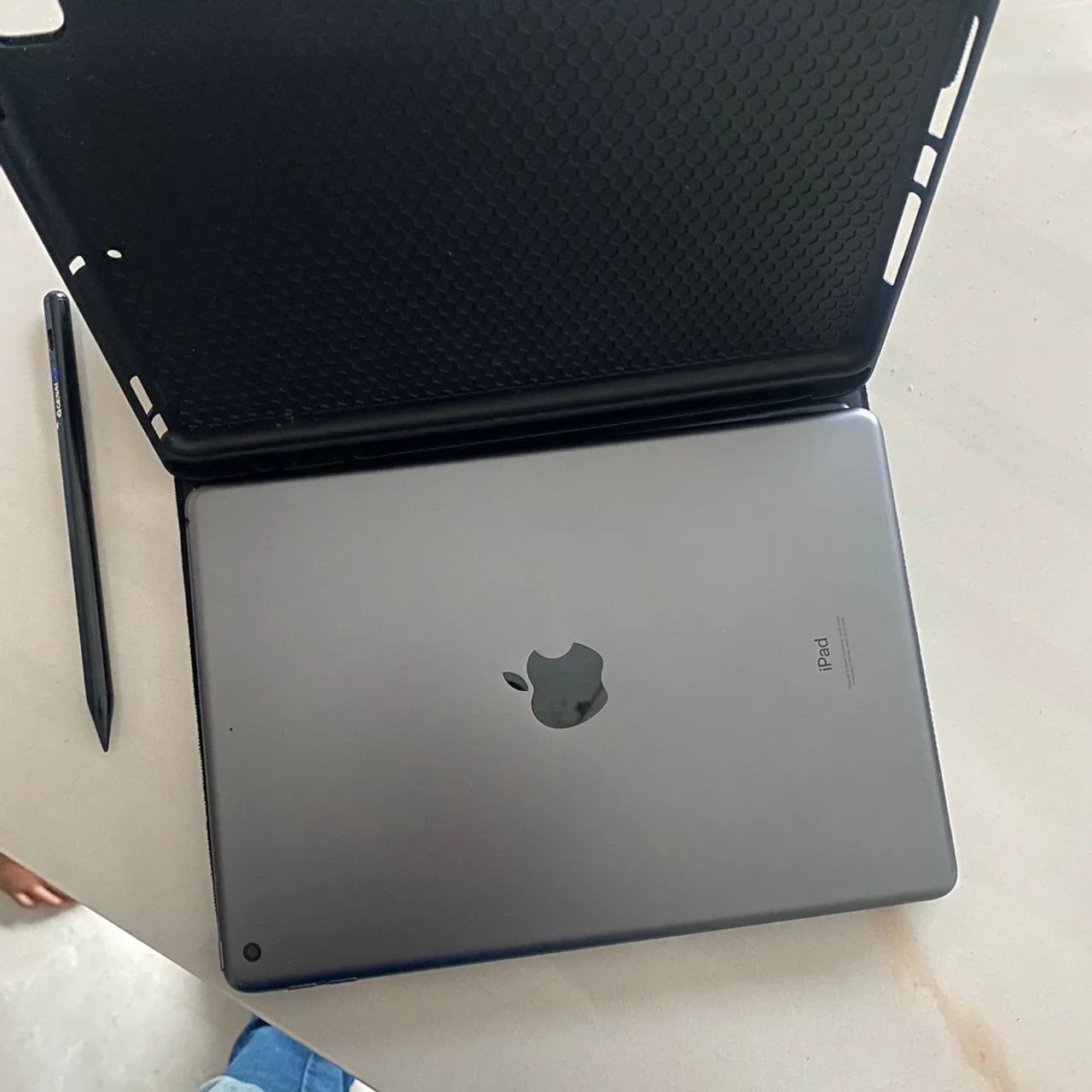 iPad 9 geração 64 GB,  completo com teclado, capa e caneta   - Foto 3