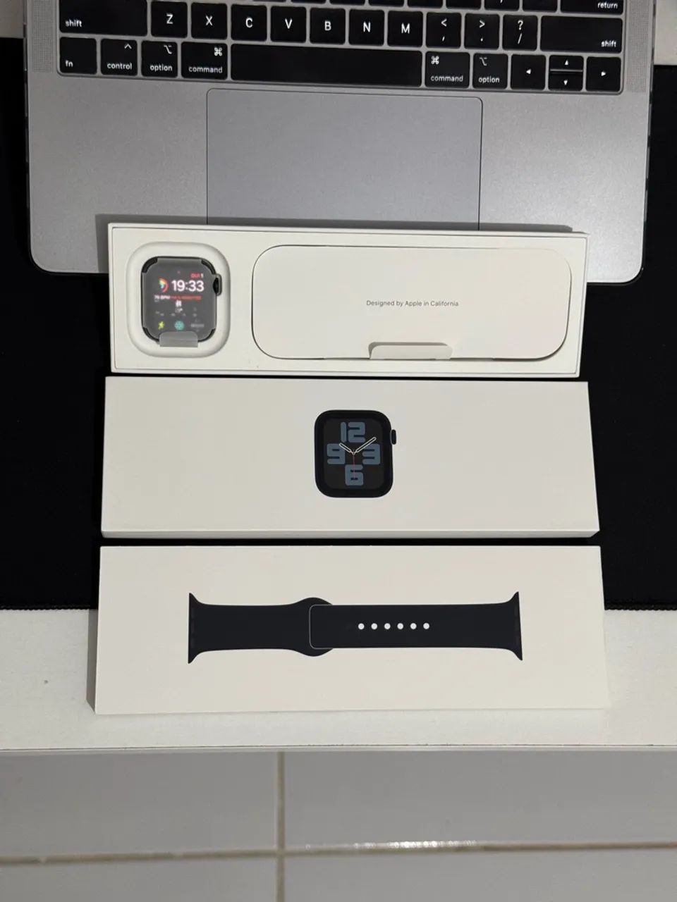Apple Watch SE 2 (perfeito + 3 pulseiras extras)