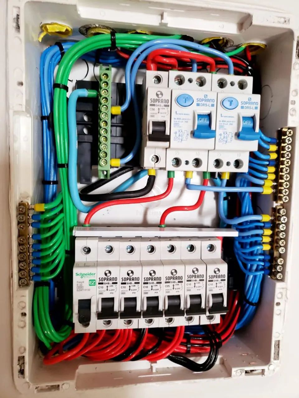 Eletricista em Macaé 