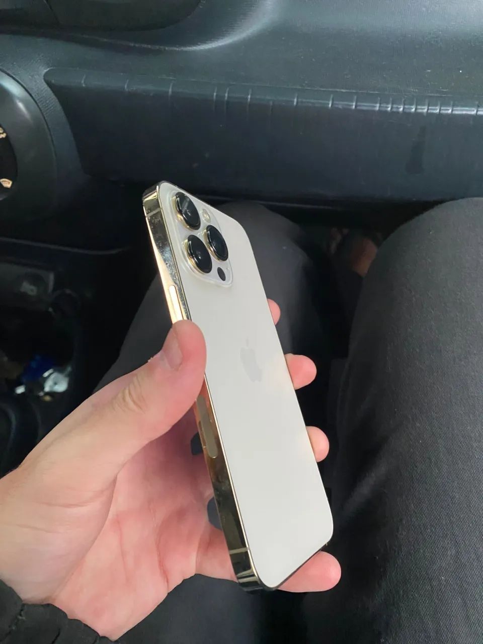 iPhone 13 Pro dourado  - (100% d bateria)  - Foto 2