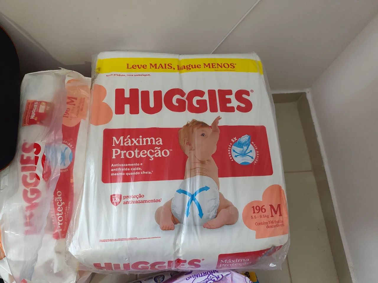 Fralda M Huggies pacotão 196