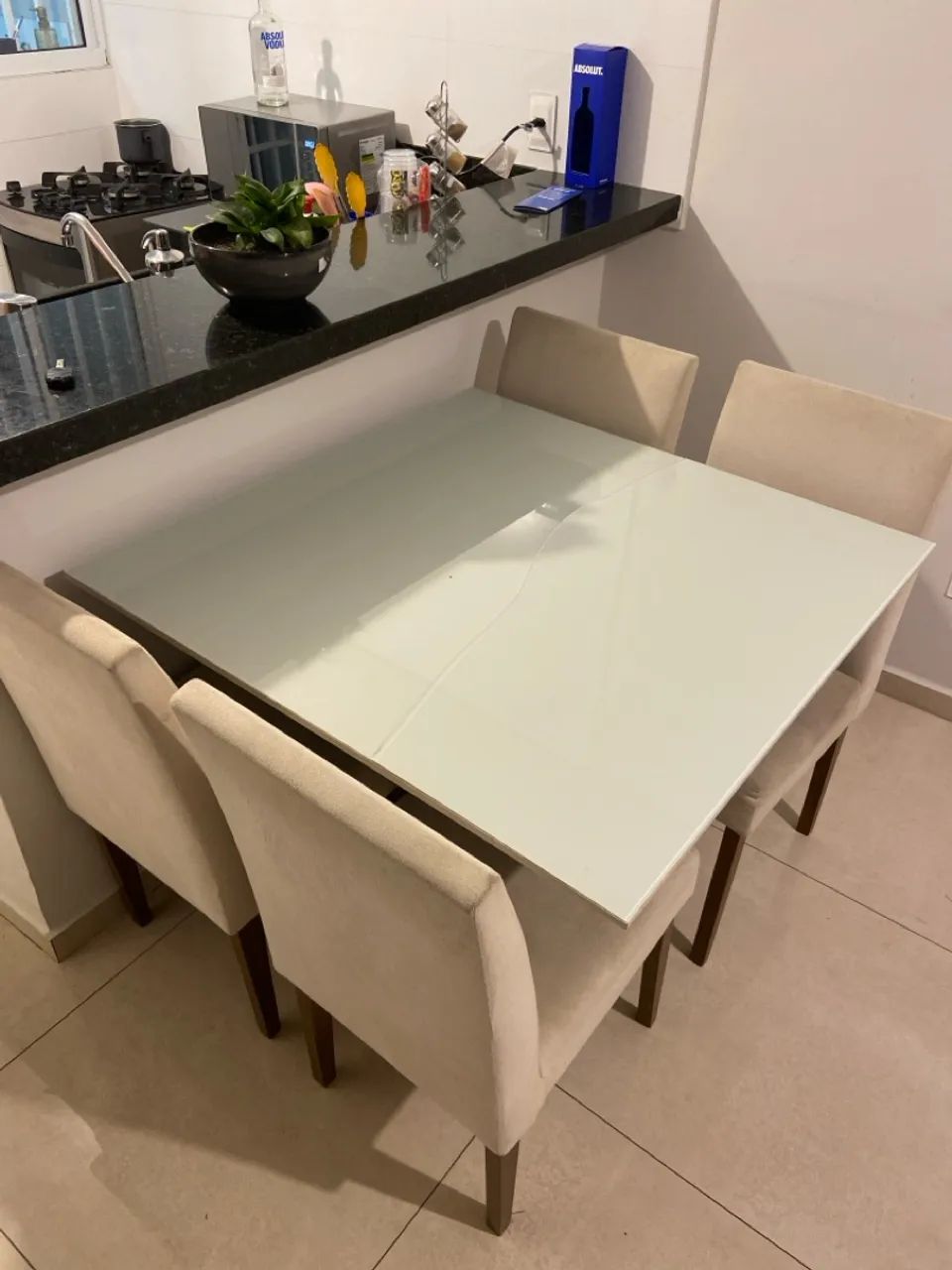Mesa com cadeiras