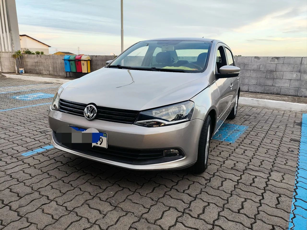 Volkswagen Voyage COMF/HIGHLI. 1.6 T.FLEX 8V 4P 2013