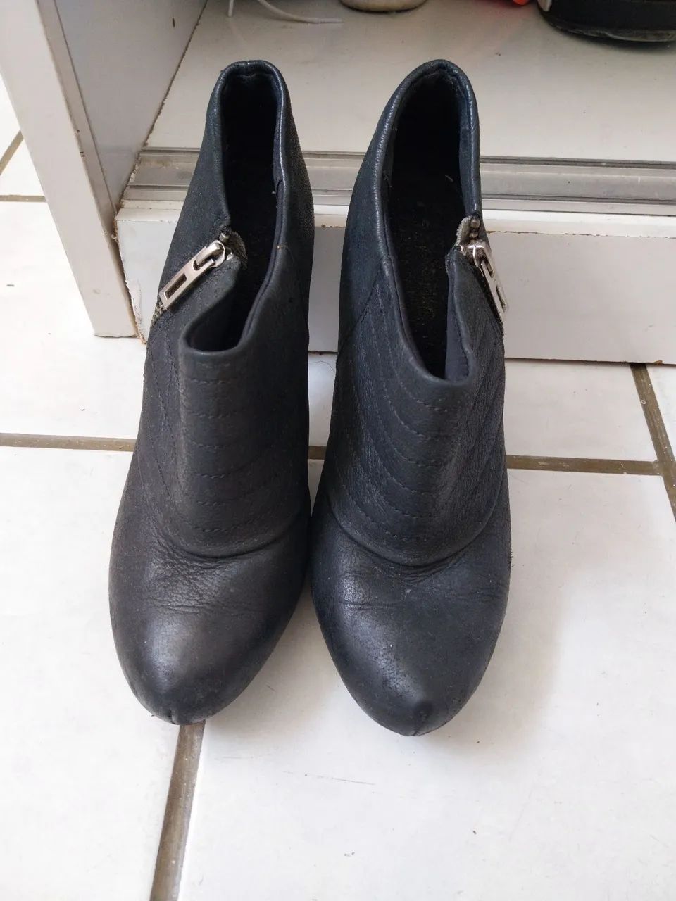 Bota com salto - Foto 2