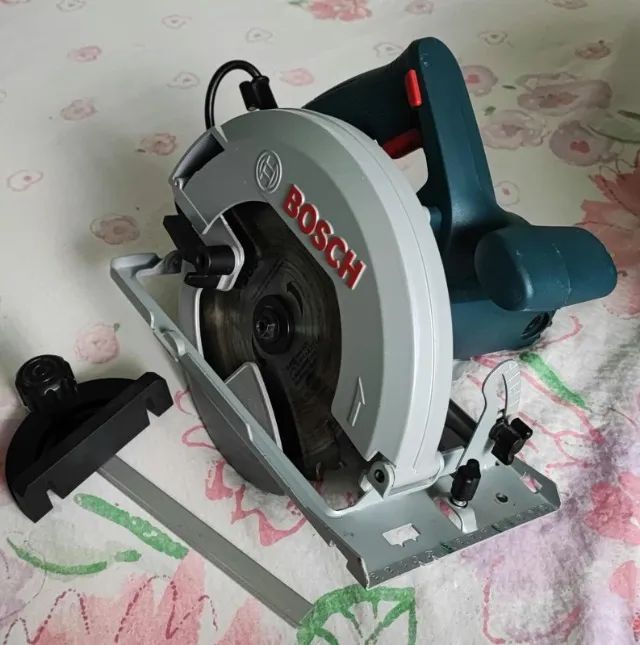 Serra Circular Profissional - Bosch - Foto 3