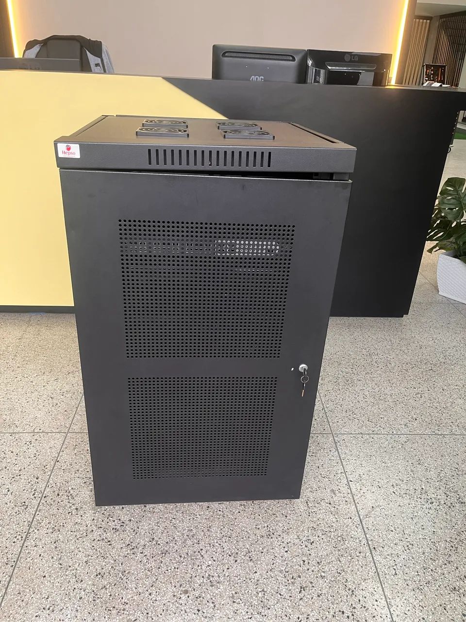 Hepso Servidor Rede Gabinete Rack 39"x23"
