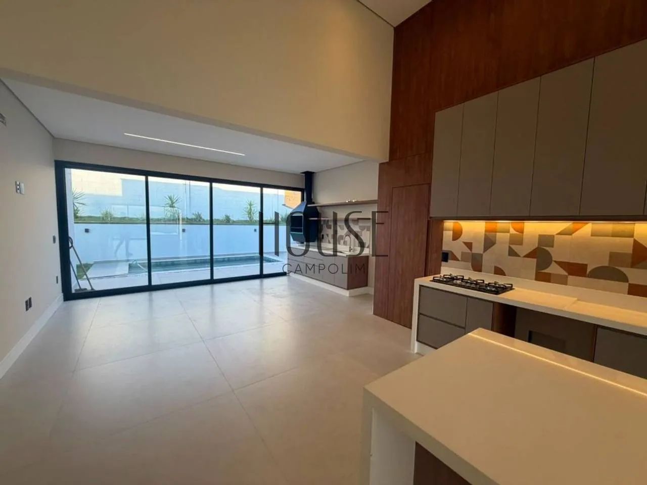 Casa com 3 quartos para alugar, 300 m² - Alphaville Nova Esplanada - Votorantim/SP