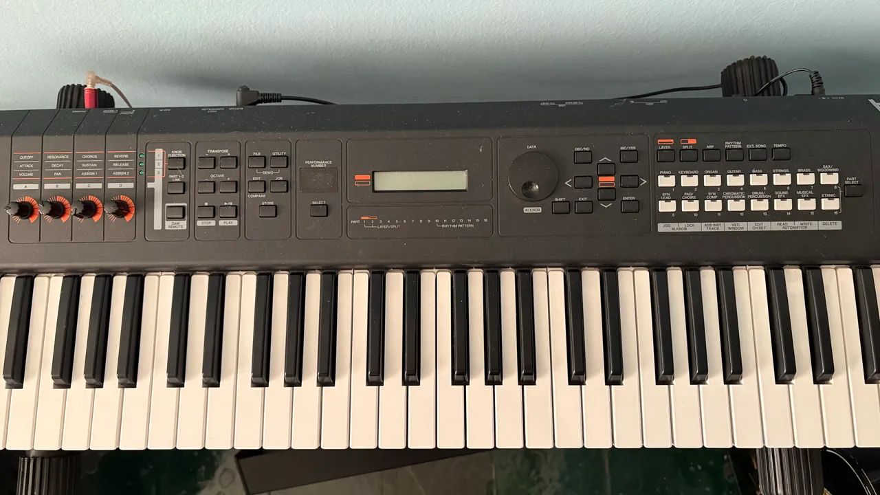 Teclado Yamaha MX61 V2