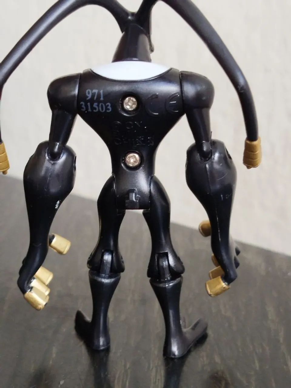 Boneco Feedback original Bandai - Ben 10 - Foto 3