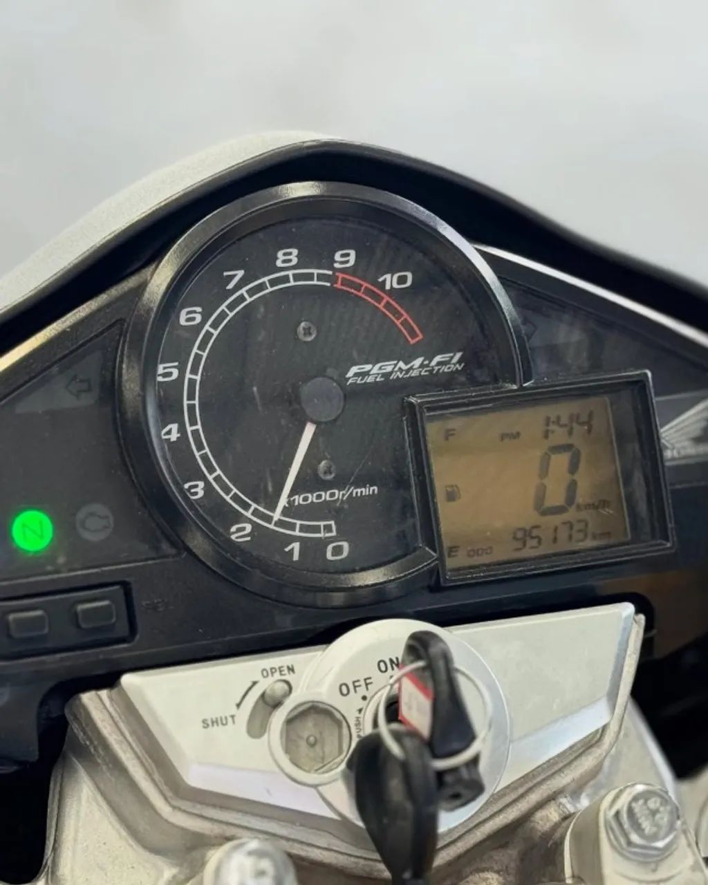 Honda CB 300 - Foto 4
