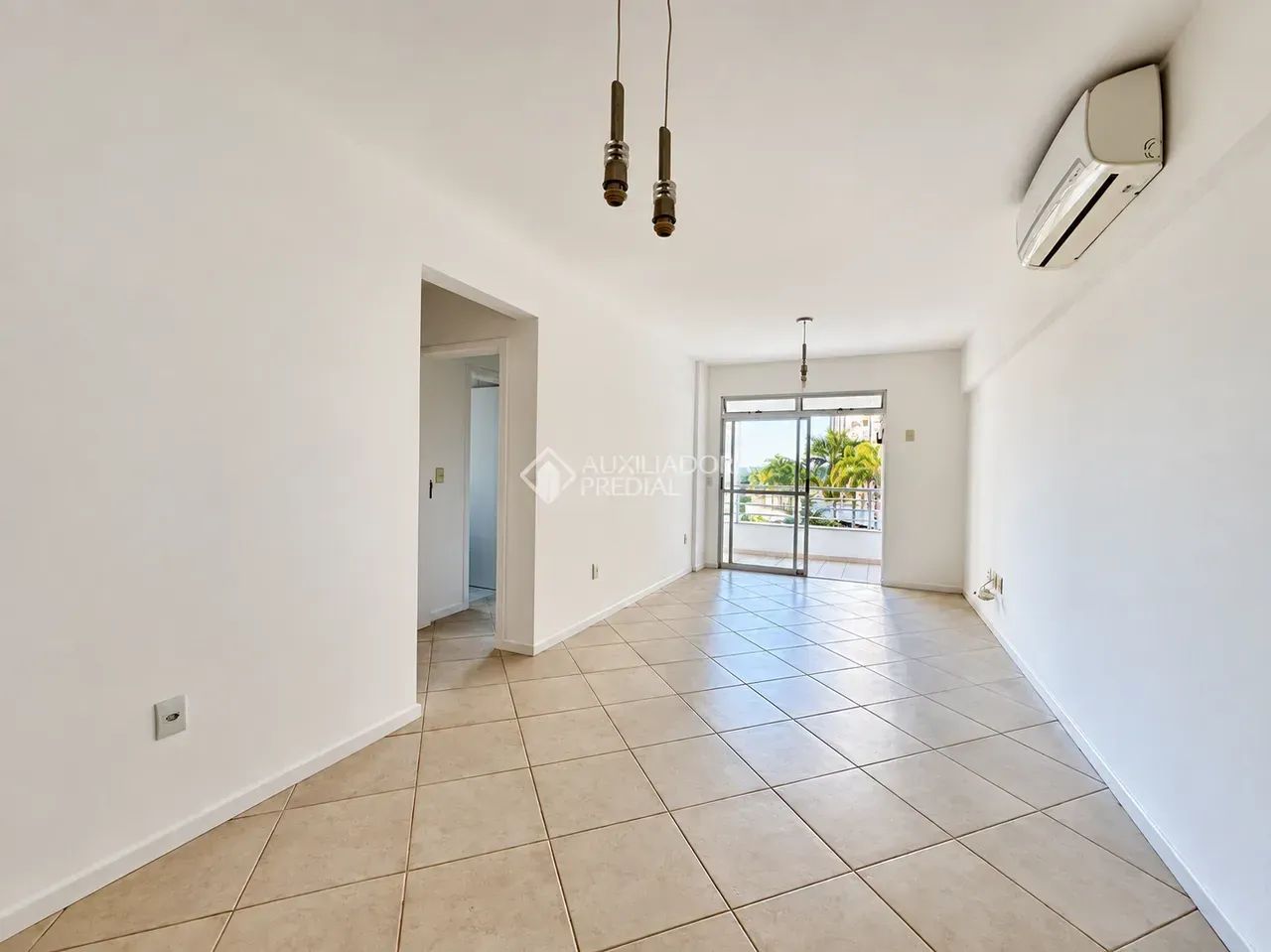 Imóvel para venda possui 71 metros quadrados com 2 quartos em Itacorubi - Florianópolis -  - Foto 3