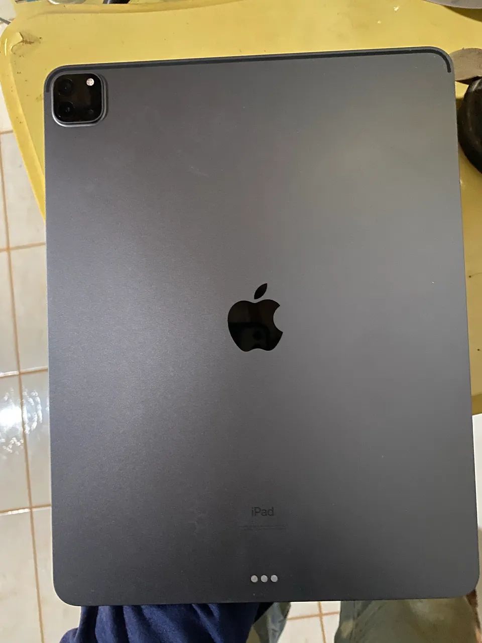 iPad 12.9 pro 512 gb não pega chip  - Foto 5