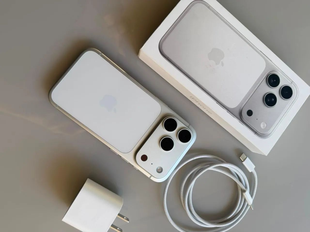 iPhone 17 Pro Silver 256GB - Celulares e Smartphones - Santo