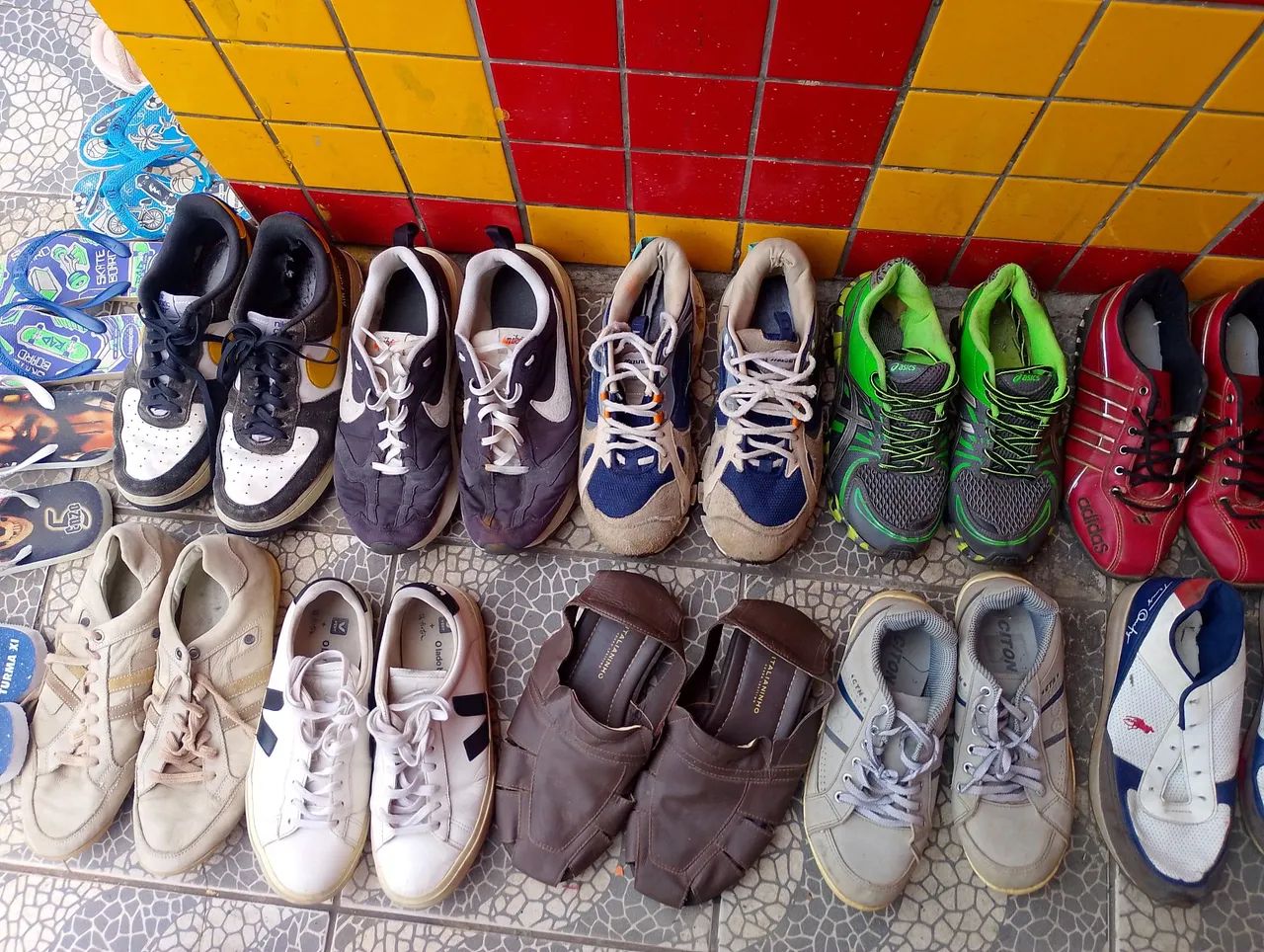 Bazar 3 reais a peça de roupa  - Foto 3