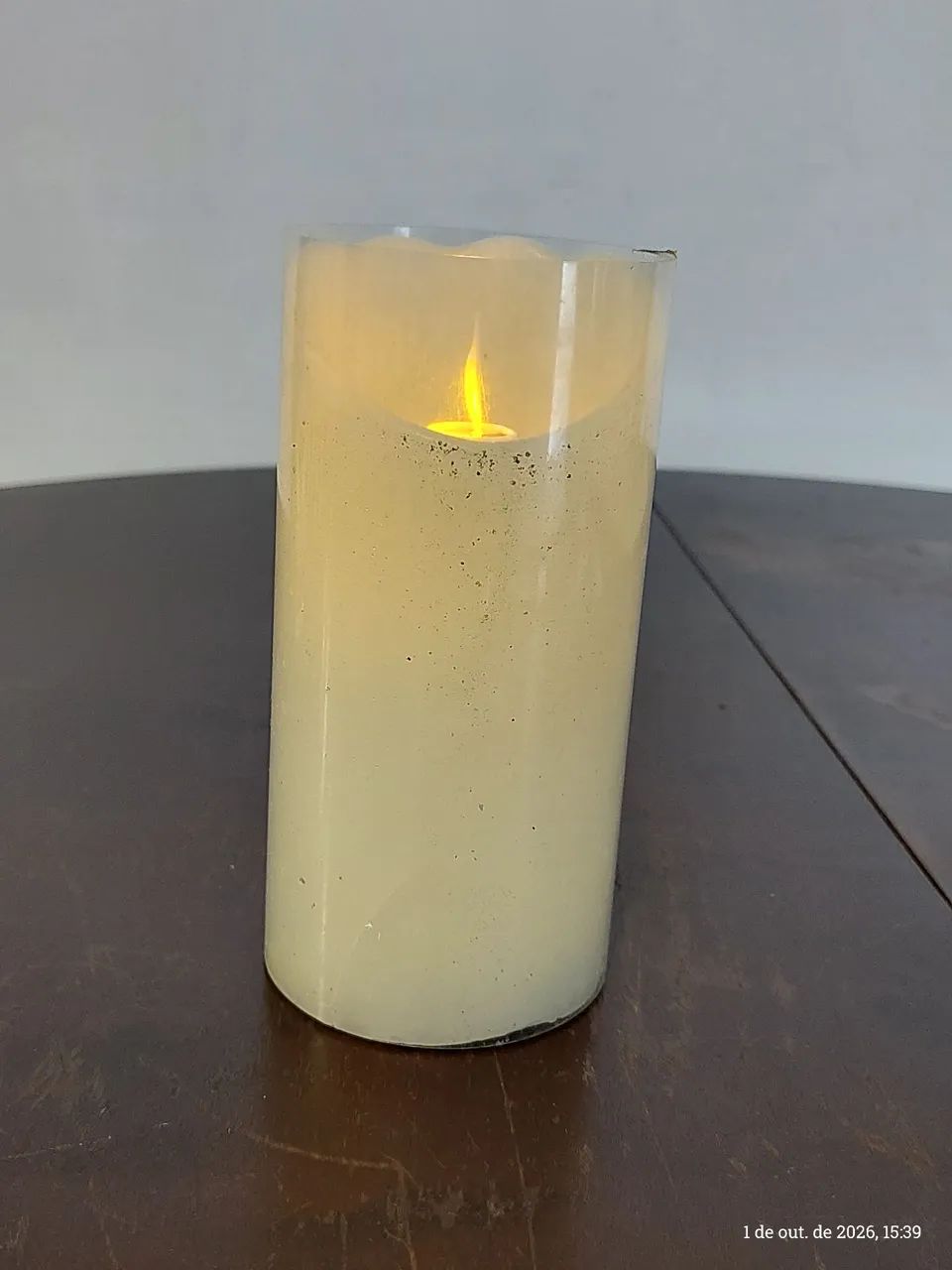 Vela led efeito vela acessa