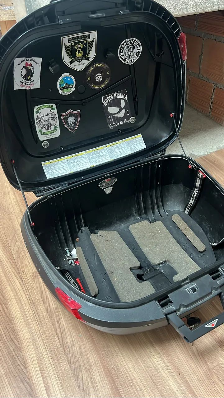 Bau  traseiro givi 56 Litros