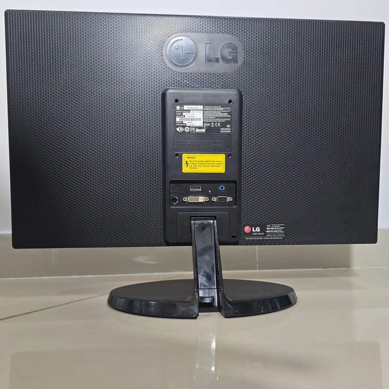 Monitor LG 23 polegadas 23ea53va 110/220V - Foto 2