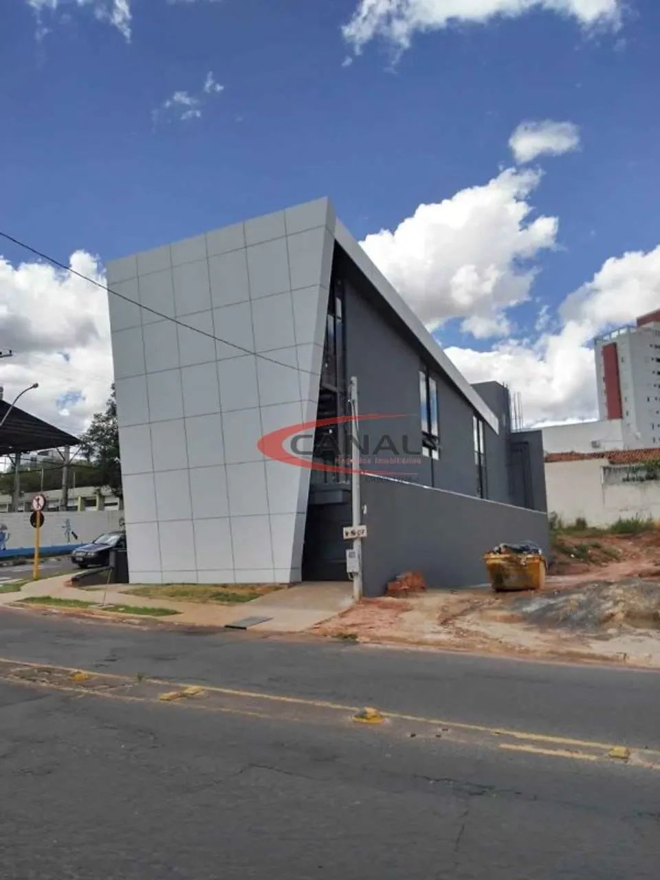 Lindo Imóvel Comercial, de esquina com Grande Visibilidade - Foto 4