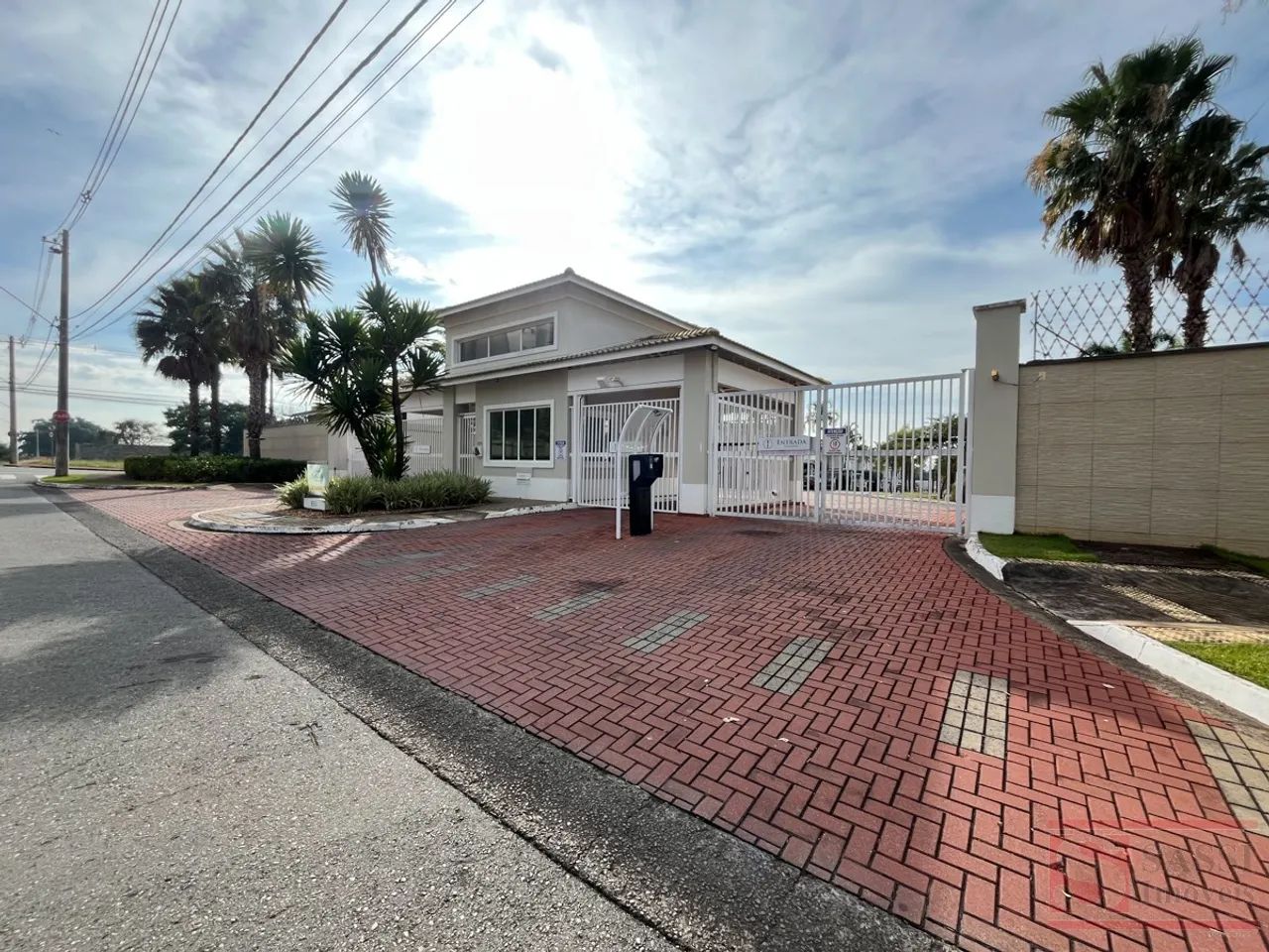 Casa em Condomínio em JARDIM MONTEZUMA